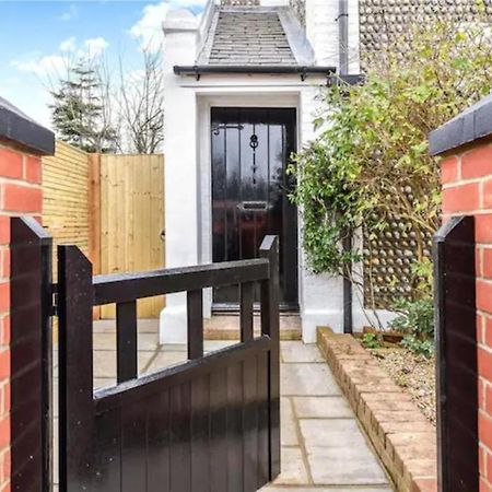 Stylish 2 Bedroom Cottage, Close To Town Centre Worthing Dış mekan fotoğraf